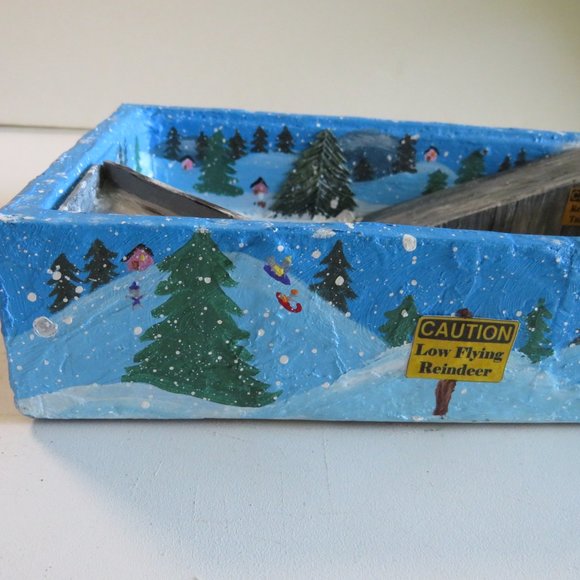 Santa's REINDEER BOOT CAMP where reindeer learn to fly [imaginary play] 80%wood - Picture 5 of 16